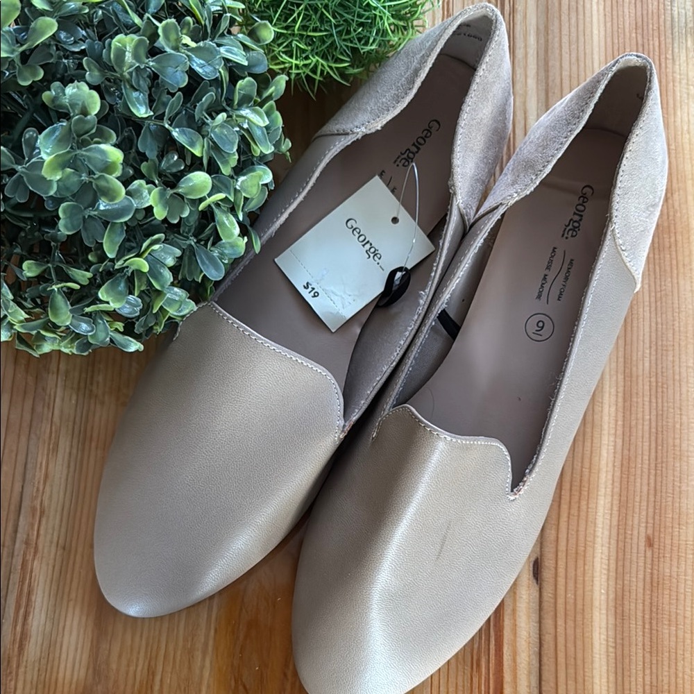 George Cream Flats Minimalist Design